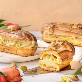 Ekler o smaku pistacjowym